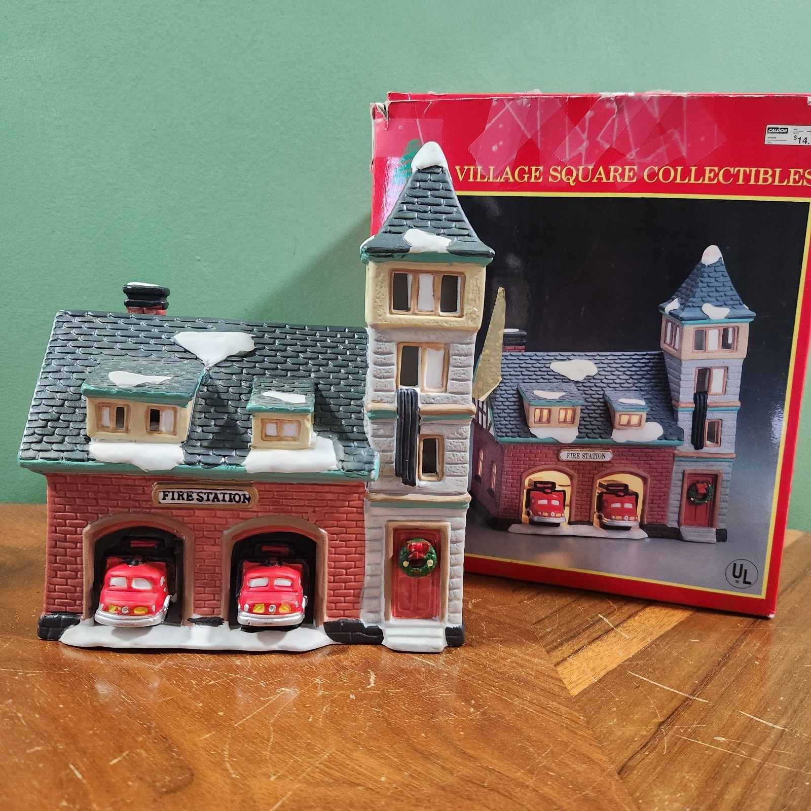 Vintage Christmas Village Square Fire Station Department Ceramic w Light & Box!