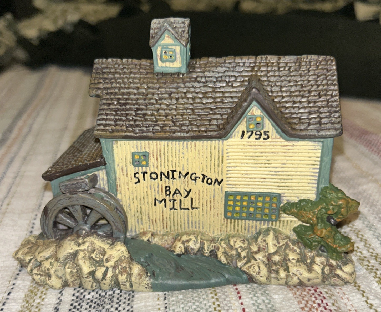 Lang and Wise Folk Art Village House Stonington Bay Mill New in box