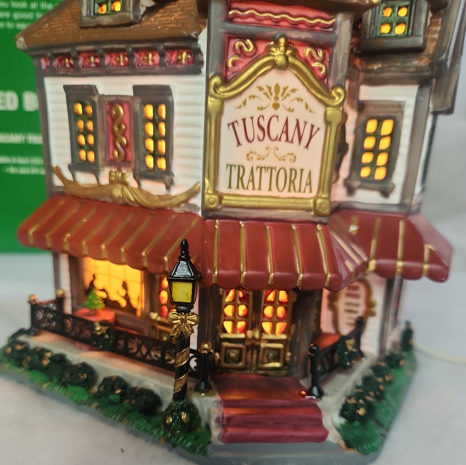 LEMAX COVENTRY COVE “TUSCANY TRATTORIA” Christmas Village house w/cord NIB