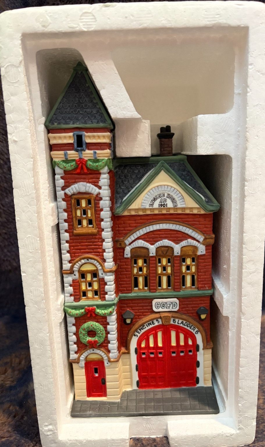 Department 56 “Red Brick Fire Station” #5536-0 Christmas In The City Series
