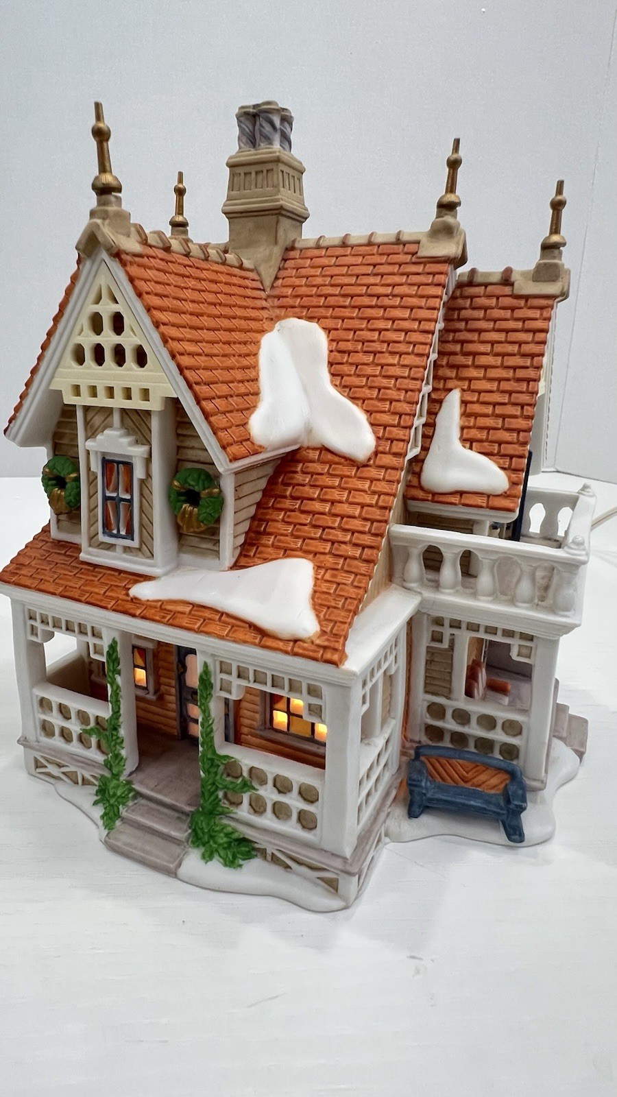 Dept 56 New England Village “Bobwhite Cottage” 56576 Retired 1996 Excellent !