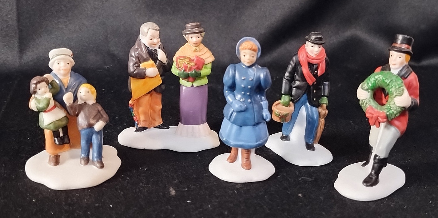 Dept 56 Heritage Village Accessory “David Copperfield” 5551-4 Set of 5