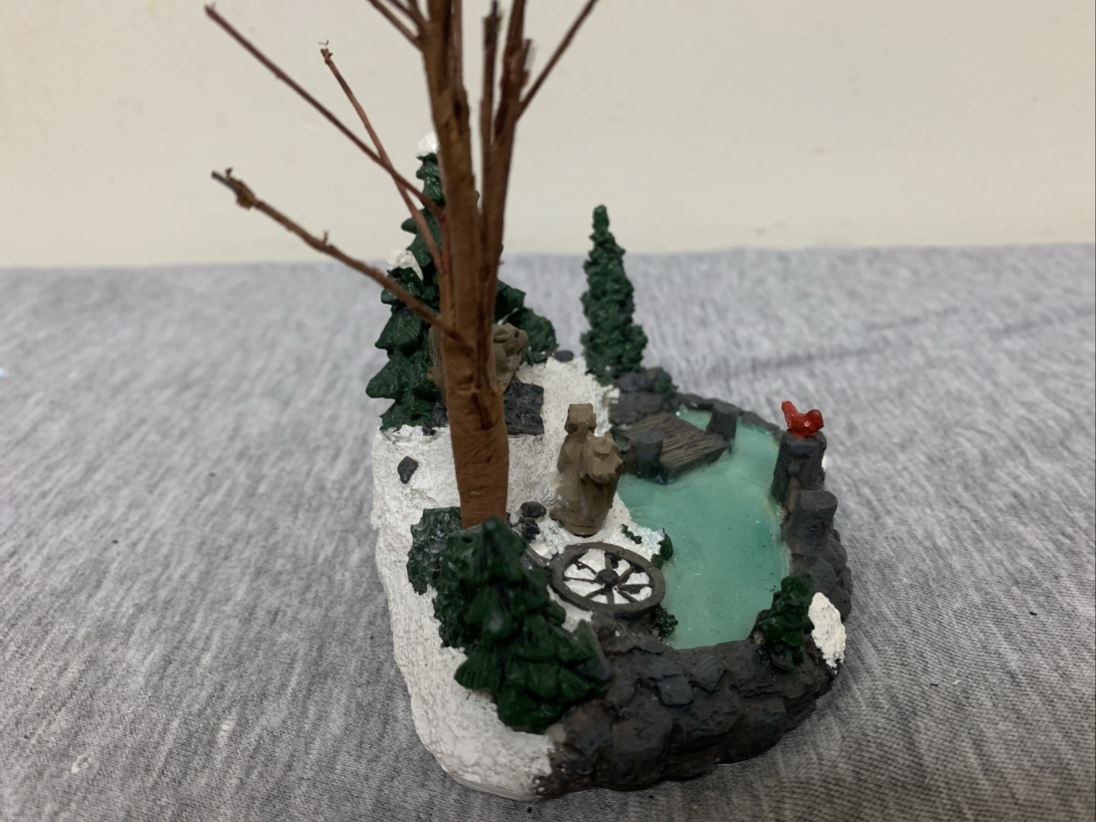 Vintage 2007 Holiday Inspirations Town Series Pond Figure