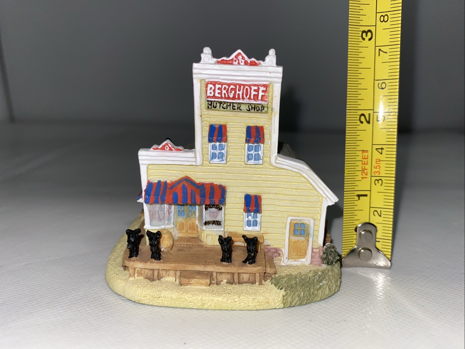Clearance-OpenBox Vintage Liberty Falls Berghoff Butcher Shop Village 1997 AH131