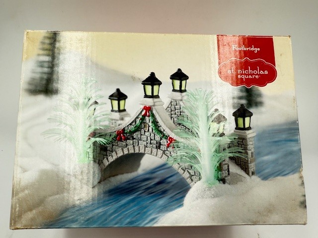 ST NICHOLAS SQUARE COLLECTION VILLAGE FOOLBRIDGE FIBEROPTIC