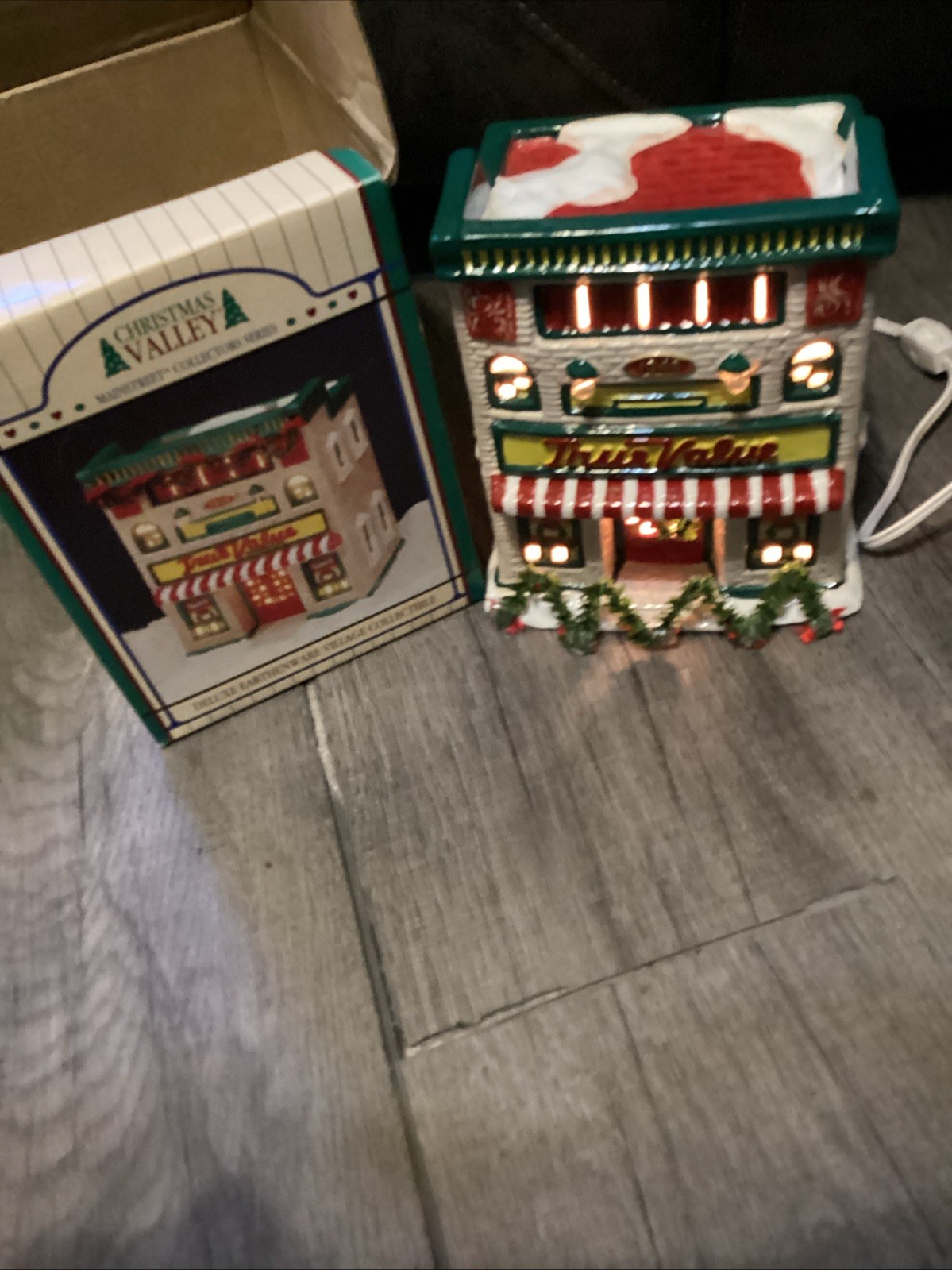 Christmas Valley Mainstreet Collectors True Value Hardware 1993 No Light Or Cord
