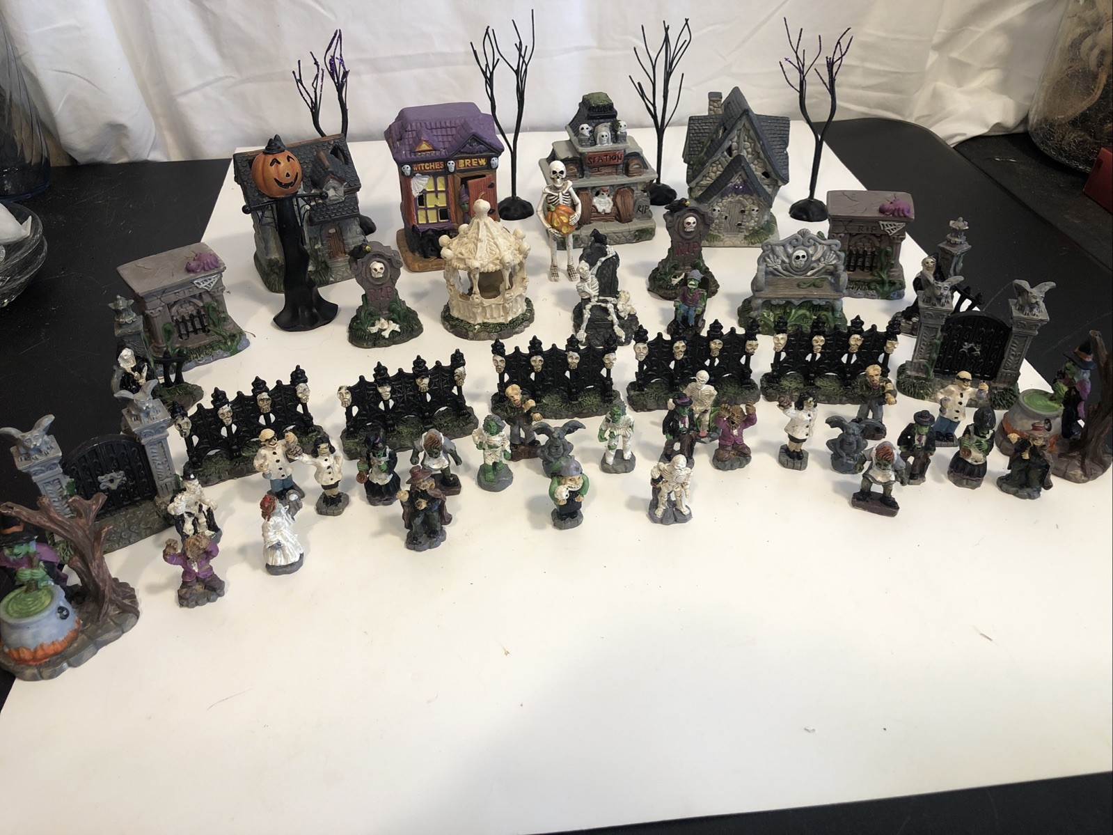 Greenbrier International (54 Piece) Holloween Zombie Village