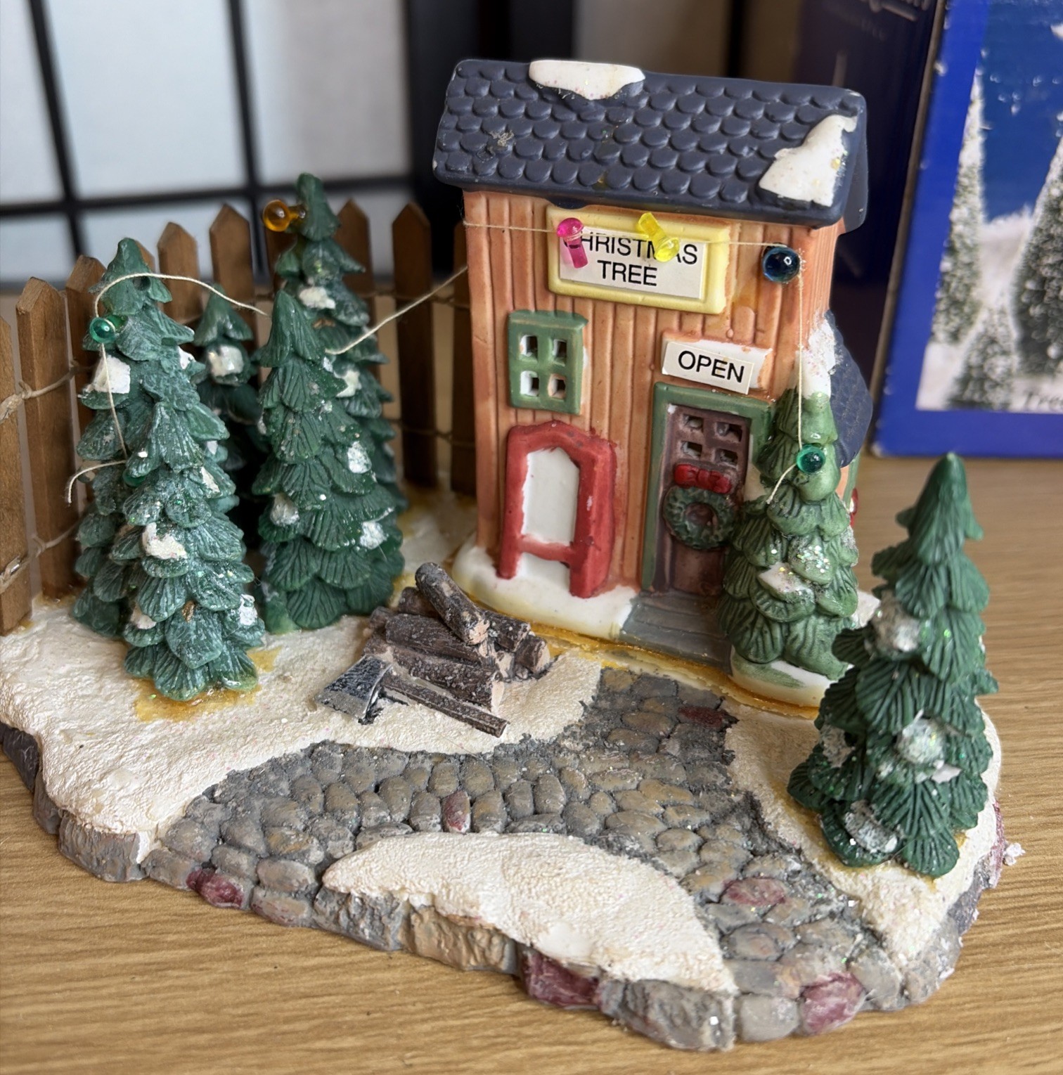 Cobblestone Corners Christmas Village Tree Seller In Original Box. Repaired