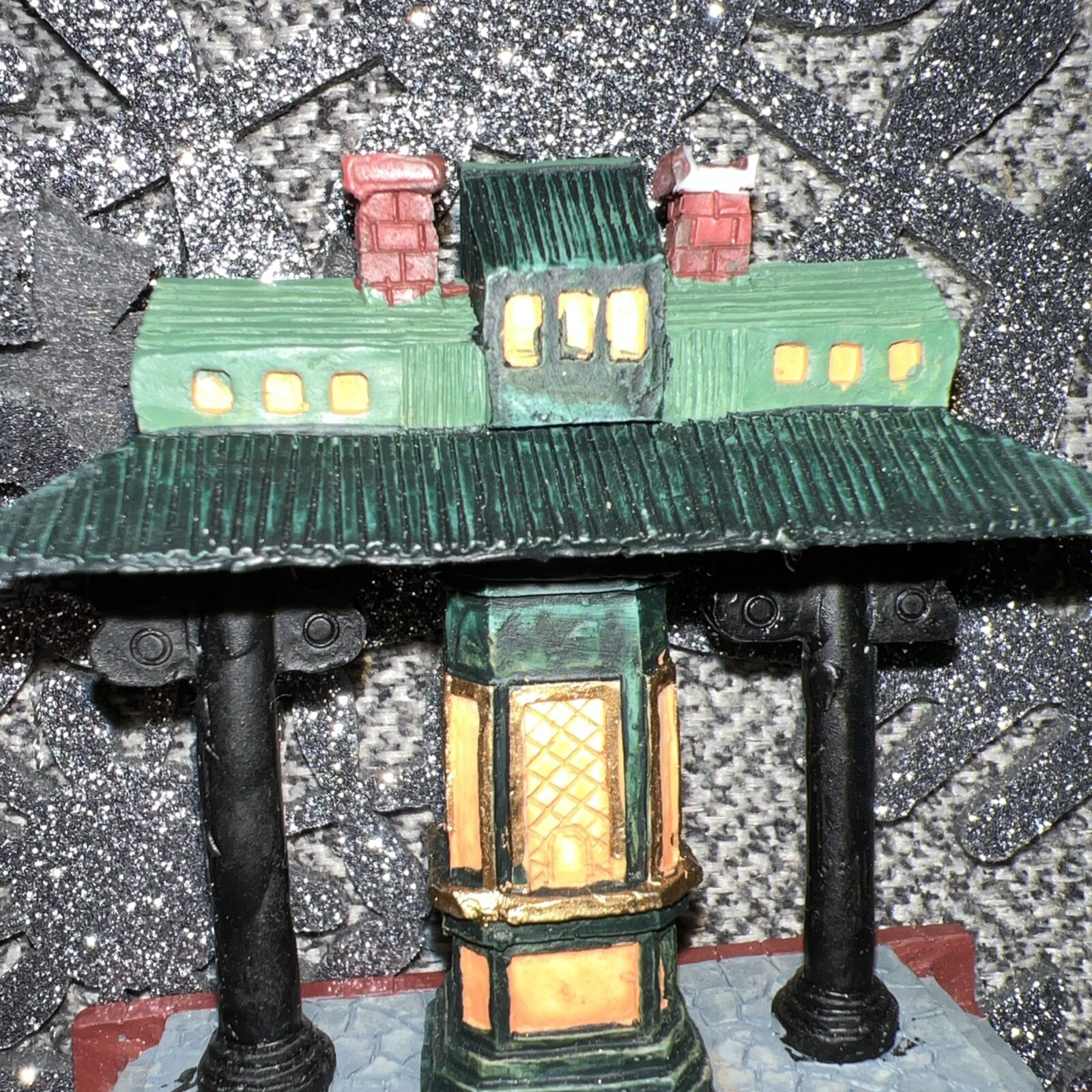 VTG The Christmas House Collection Platform No. 7 Miniature Part Of Village