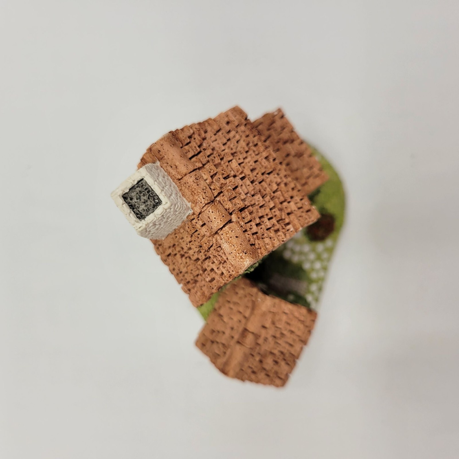 Vintage David Winter Cottages 1982 Handmade Ivy Cottage Collectible Figurine