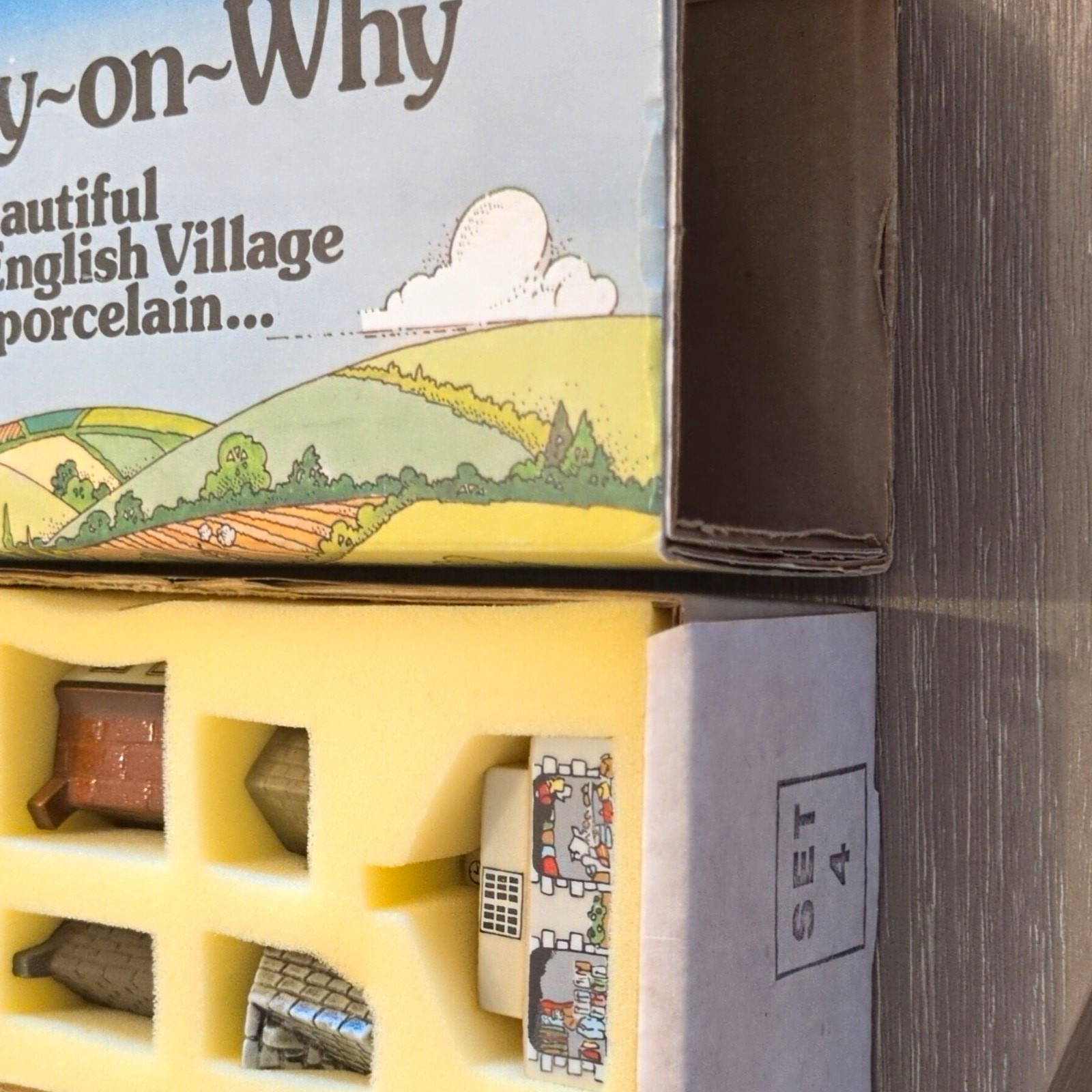 Wade Of England Whimsey-on-Why English Village Miniature Porcelain Set 4