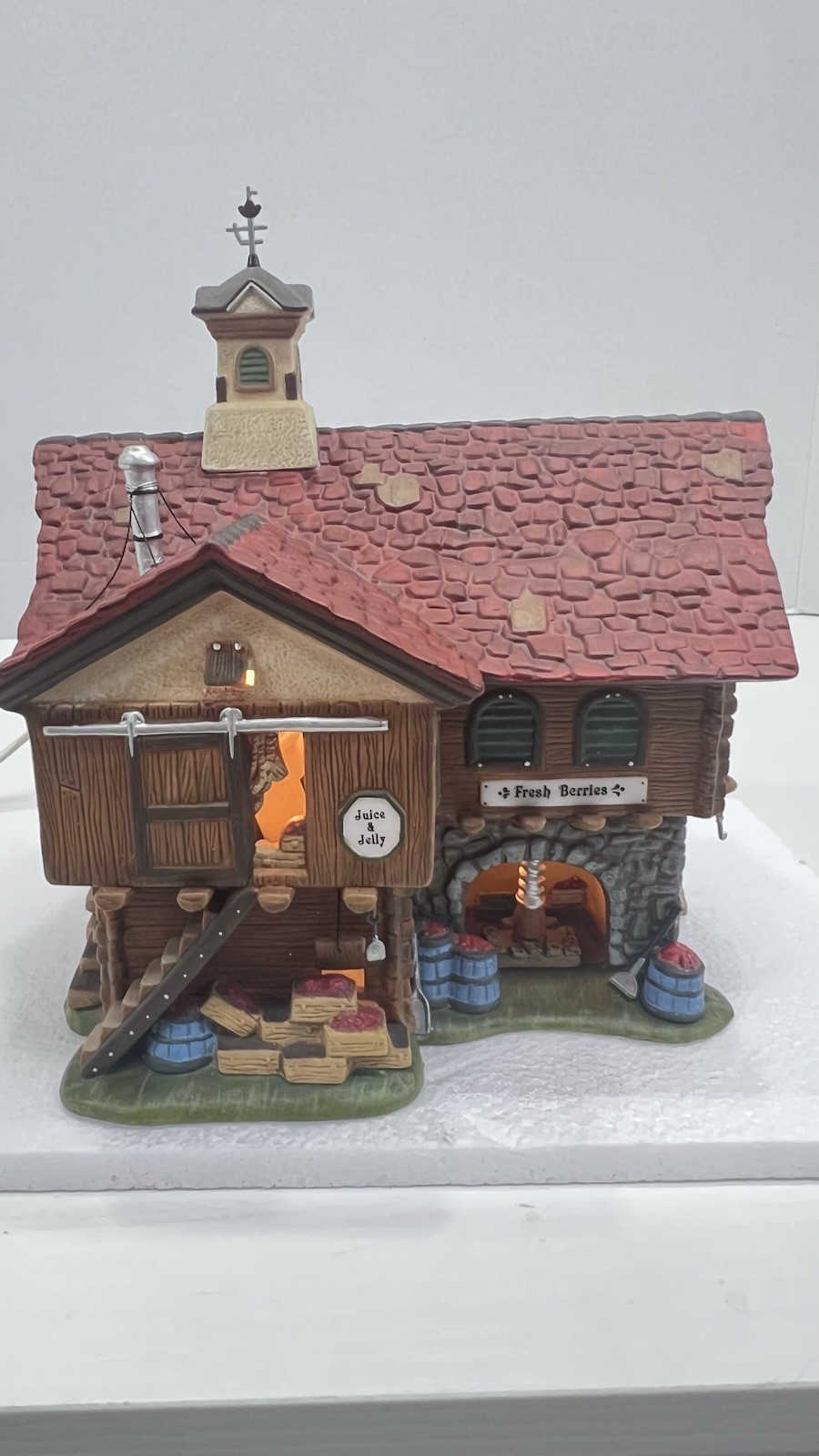 Dept 56 New England Village Series “The Cranberry House” Retired 2000 Complete