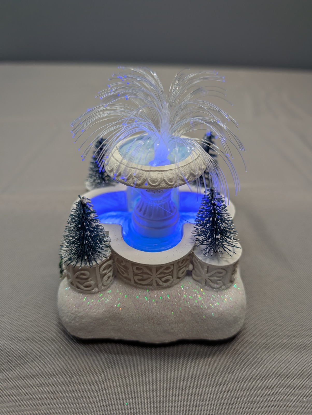 FG Square LED Light Up Fountain for Christmas Village New in Box