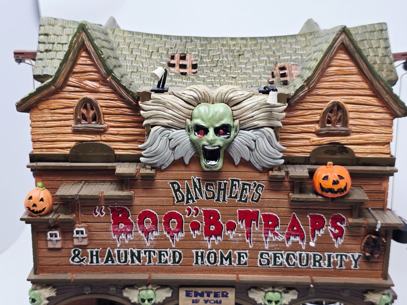 Lemax Halloween Spooky Town Banshee’s Boo-B-Traps RETIRED 2015 #55912 100% Works