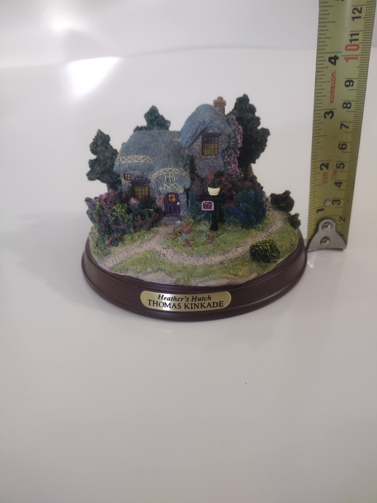 Thomas Kinkade Heather’s Hutch Lighted Cottage Figurine AA Battery 4.5″