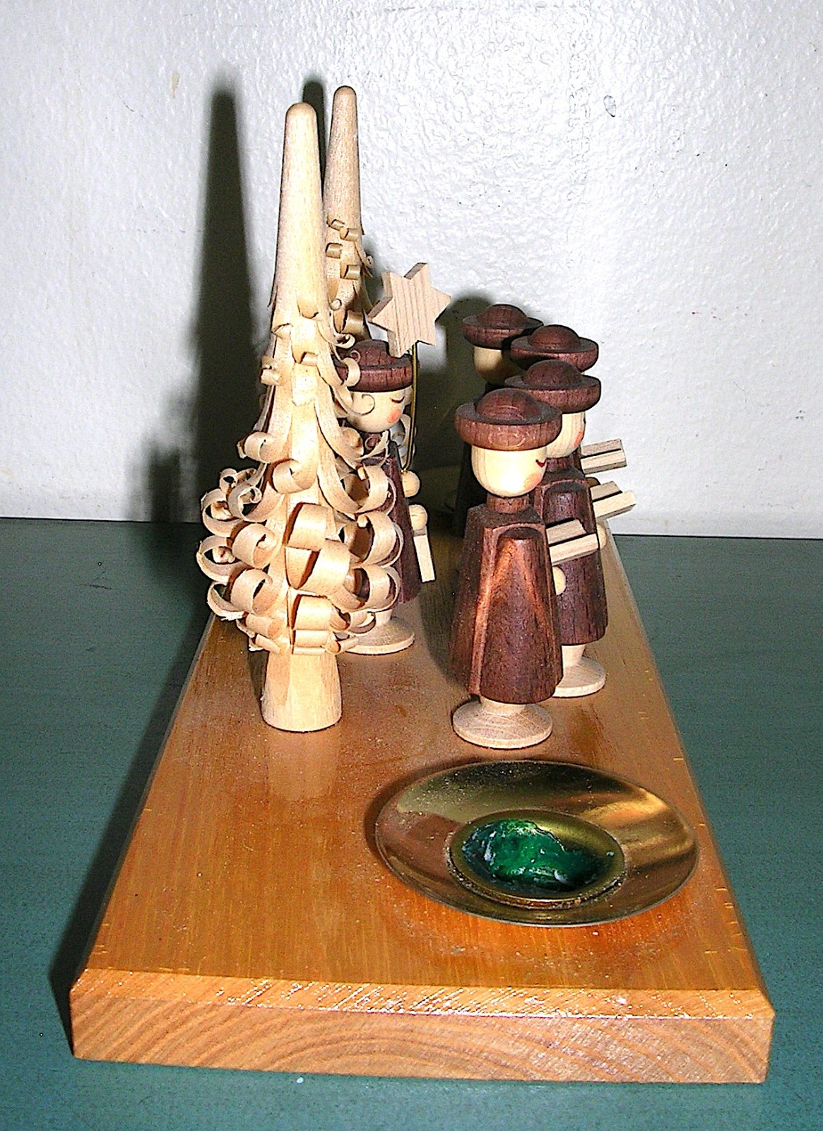 Erzgebirge Wood Carolers Candle Holder Trees 7.5″ L X 3″ W X 4″ H