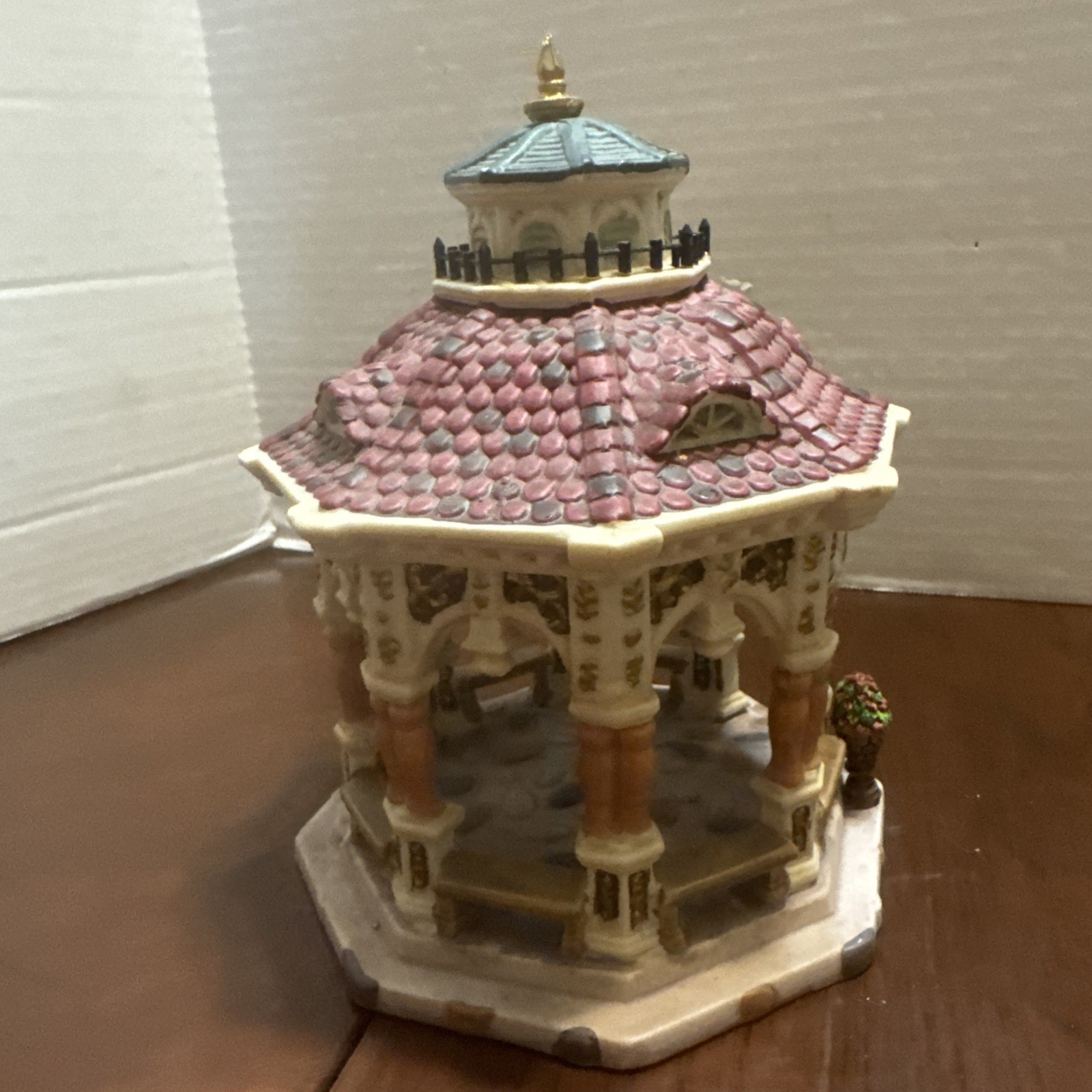 Lemax Village Collection Gilded Gazebo 53532 Table Accent 2005