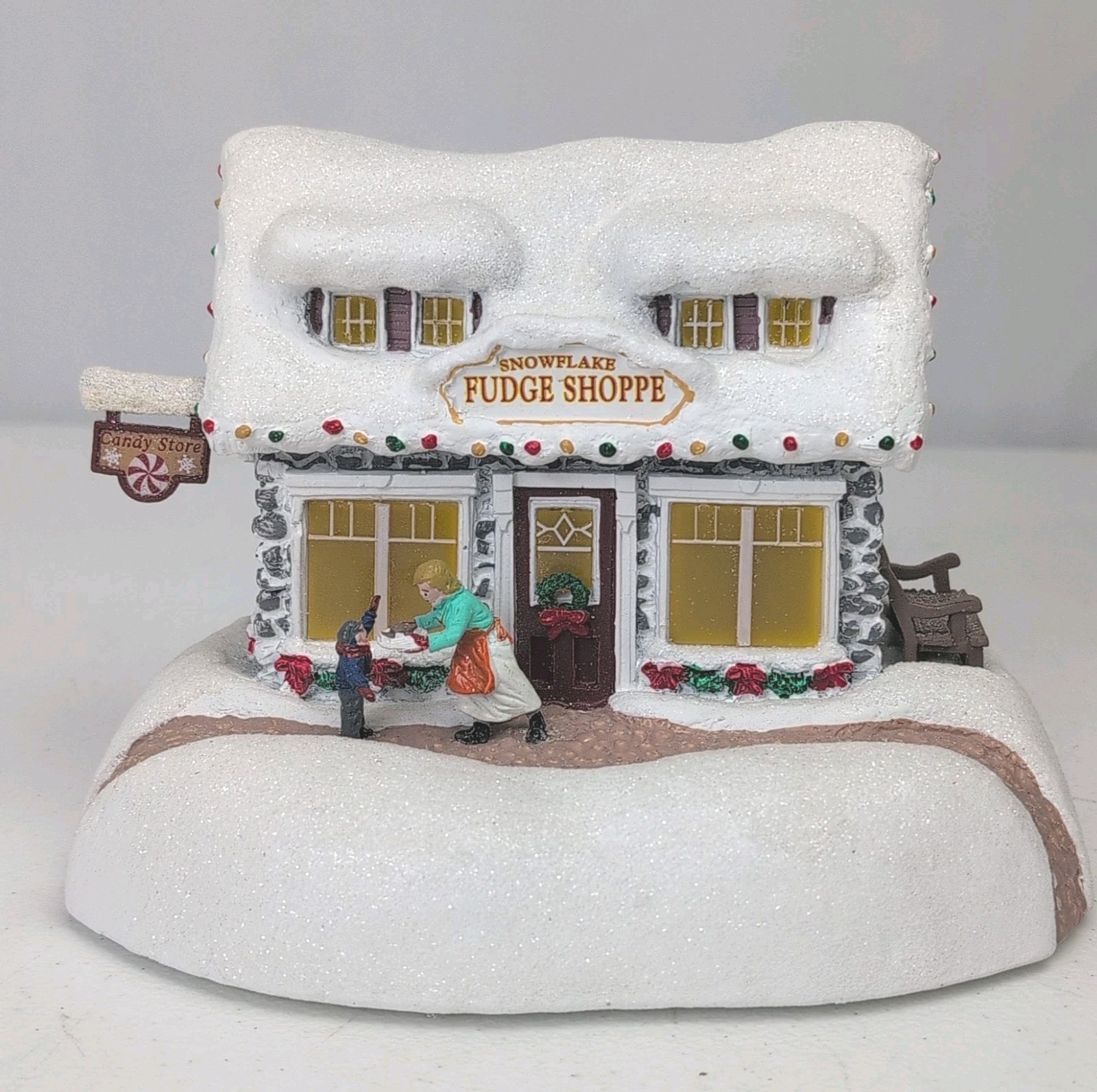 2022 Thomas Kinkade Snowflake Fudge Sweet Shoppe Lighted Display Collectible
