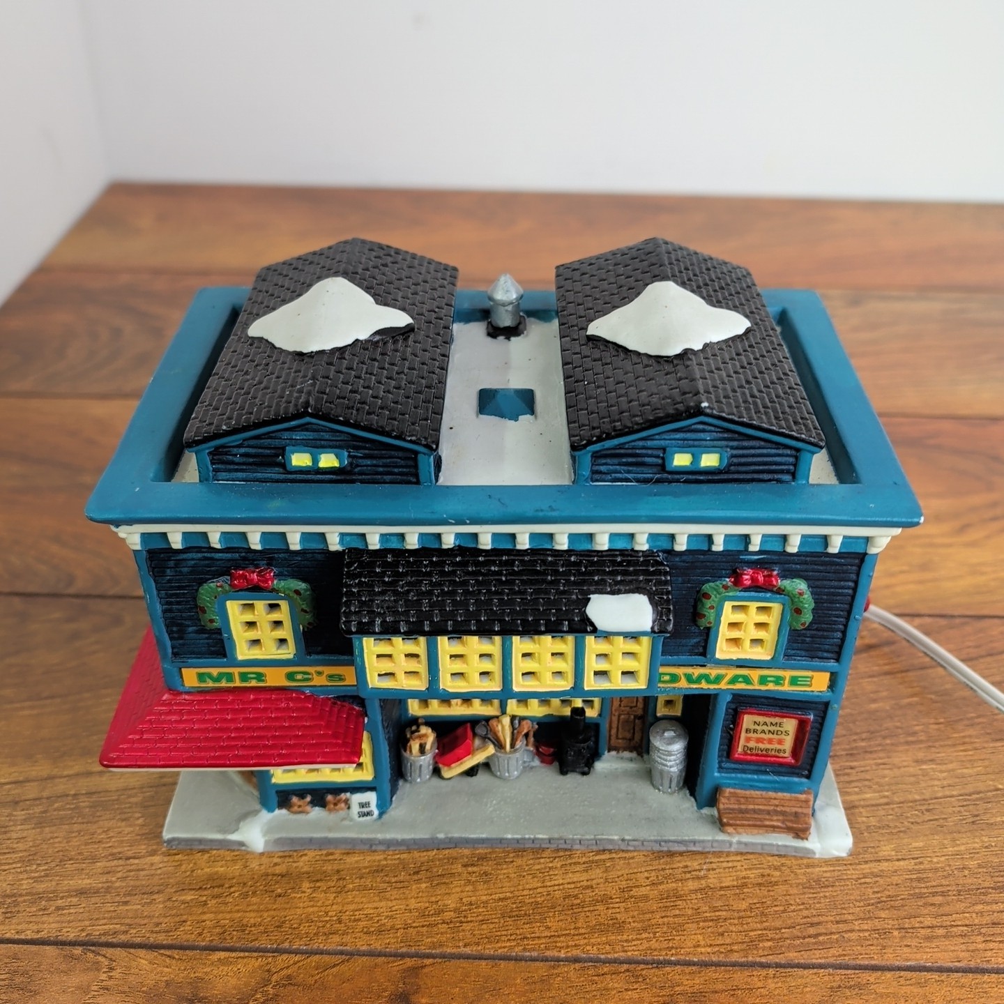 Lemax Village Collection Mr C’s Paint & Hardware Light up, Jukebox Junction 1998