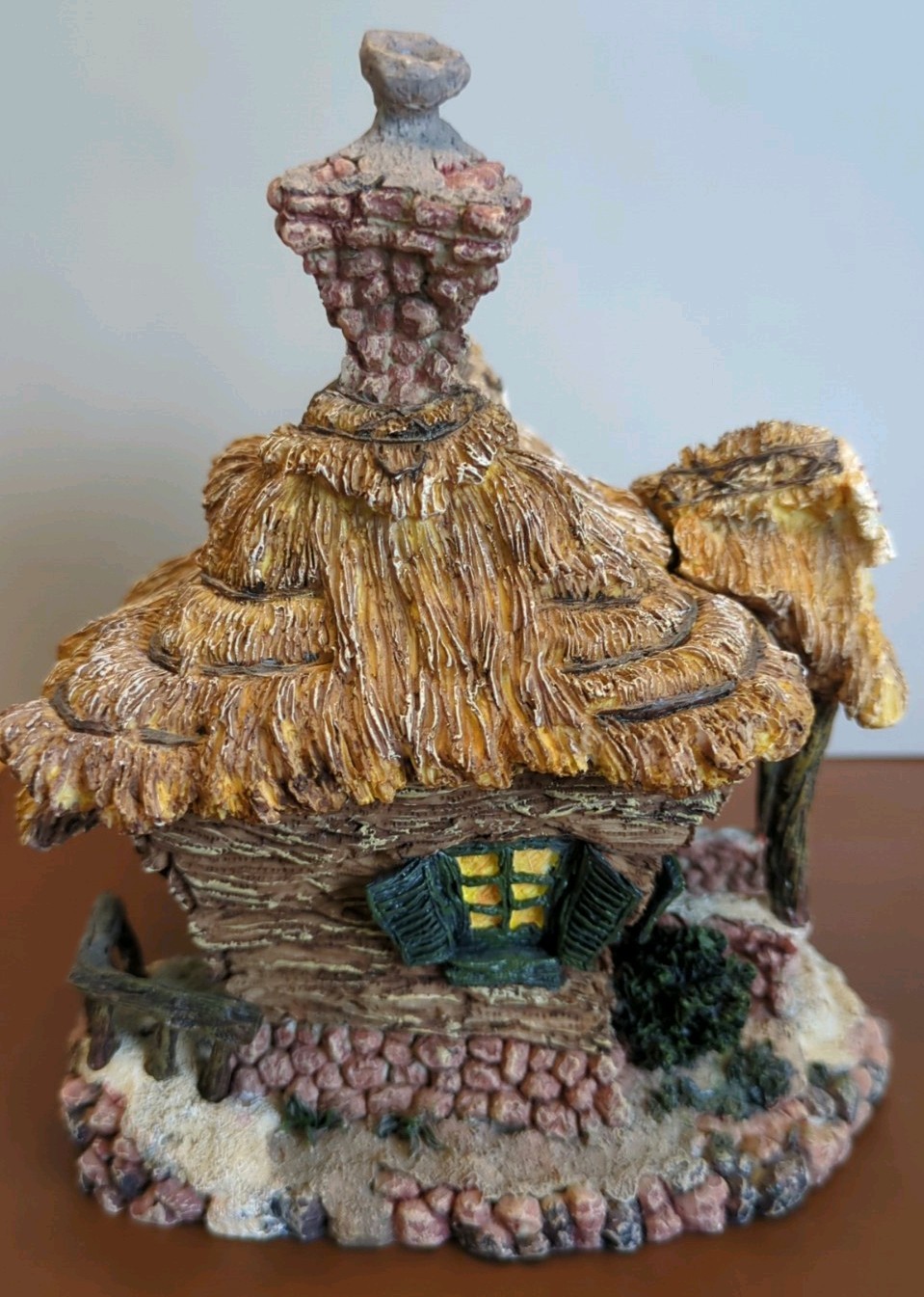 Boyds Town Village “Matthew’s Bungalow” Bearly-able Construction Co. Figurine