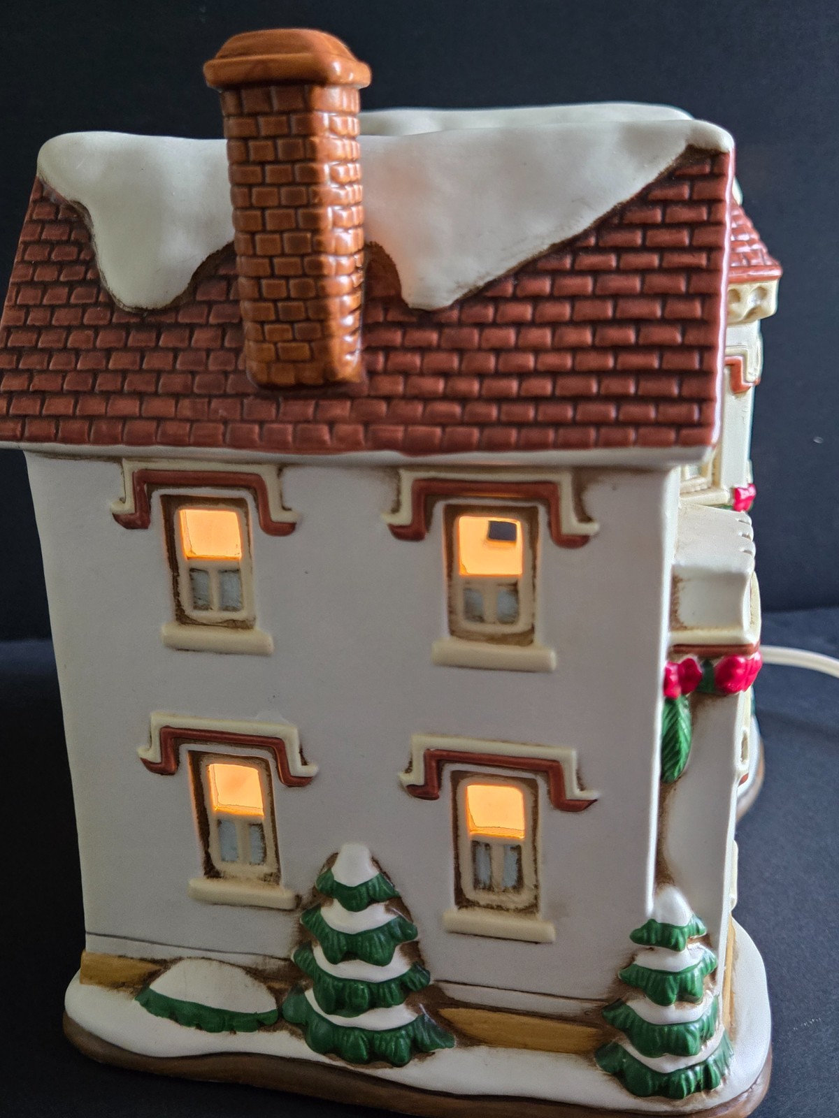Colonial Christmas Village by Geo Z. Lefton 1994 Queens Gate CWD 01329 W/ Box