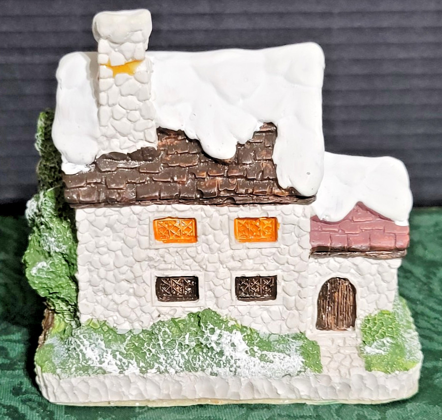 4 Vintage Hand Painted Plaster Snow Houses -TAIWAN -4″high StartYour own village