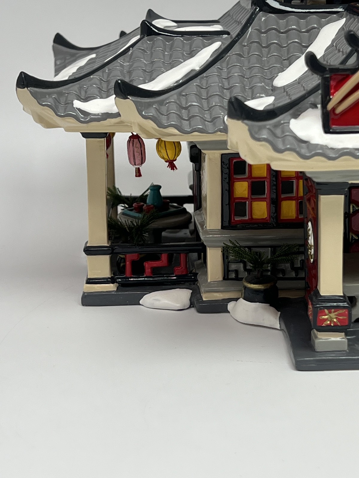 Dept 56 The Original Snow Village Lucky Dragon Restaurant 55011 Christmas