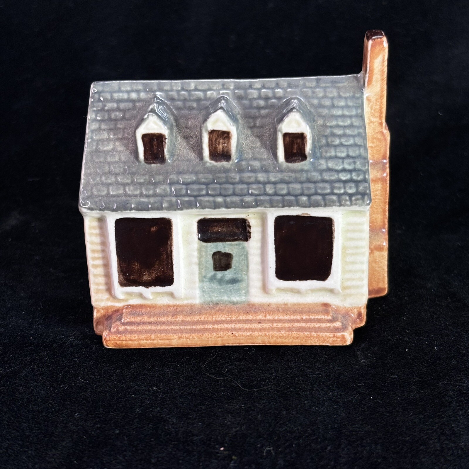 Miniature DAVIDSON Ceramic Cottage Shop Made in England Colonial Bldg