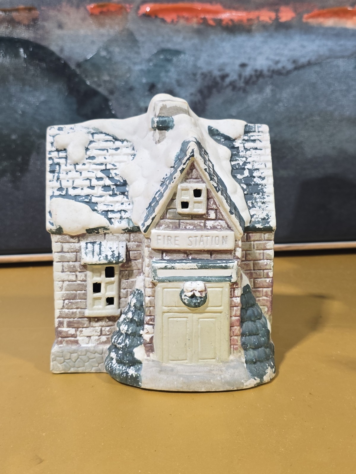 Christmas Village Houses Fire Station Collectible Vintage Year 1994 Lighted EC