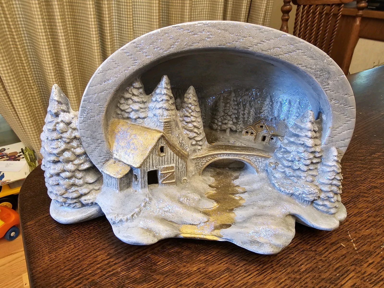 Hershey Mold Winter Lighted Village Scene Ceramic Cabin Barn Bridge 5.5″ Tall×8″