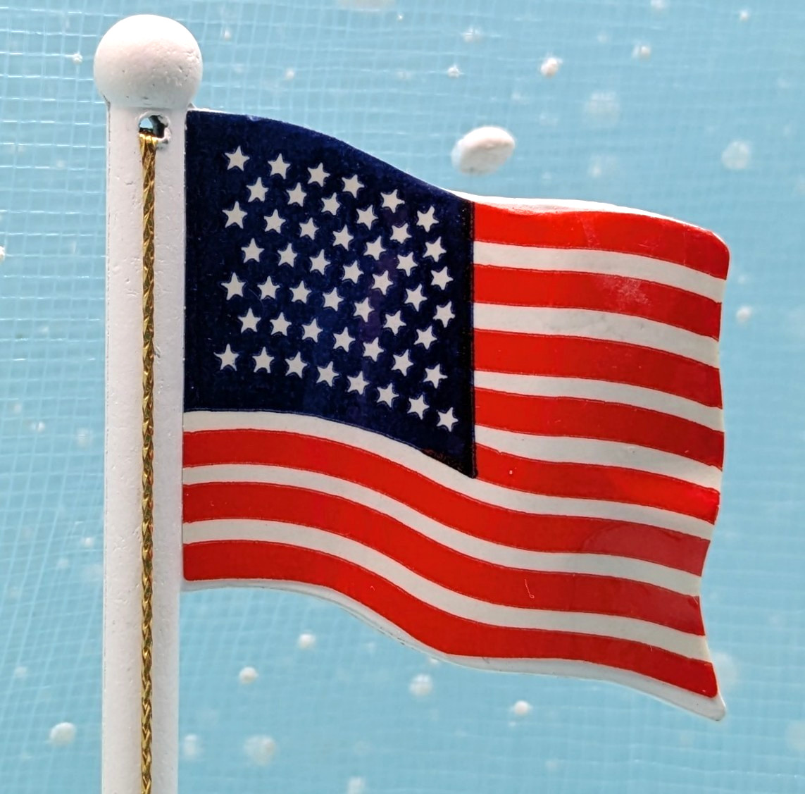 Metal American Flagpole 5.5″ H flag Christmas Village Taiwan NO BOX INV97