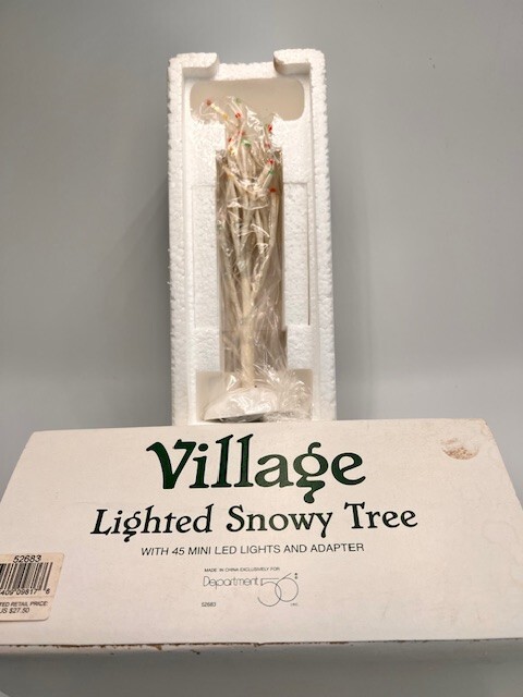 Dept 56 Christmas Village Lighted Snowy Tree 52683 Village Accessory NIB