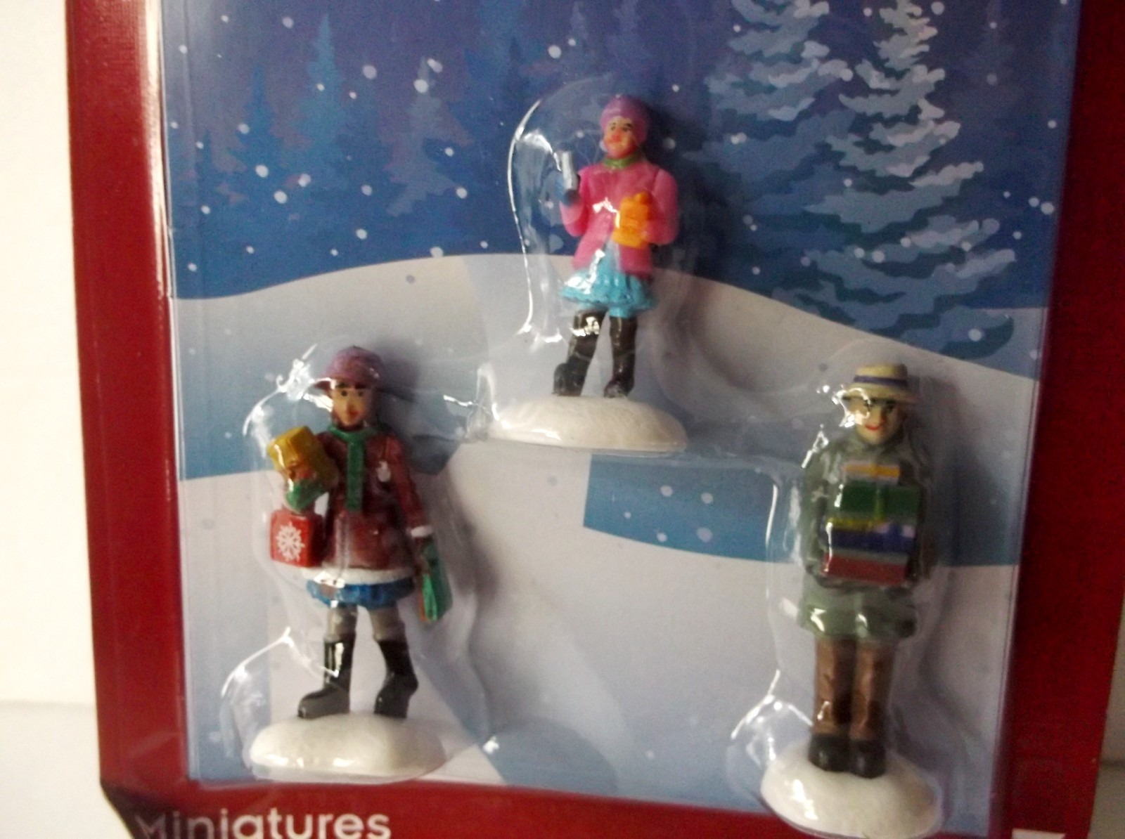 Cobblestone Corners Christmas Winter Village Set 3 miniature People figurines,