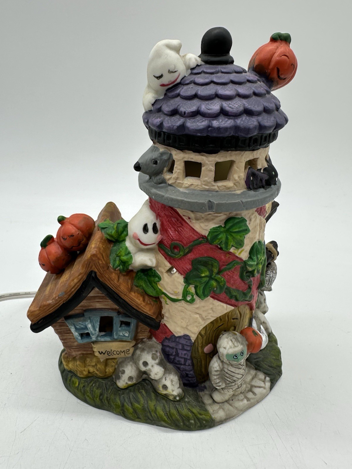 Halloween Haunted Village Ghost and Pumpkin Lighted House No Box