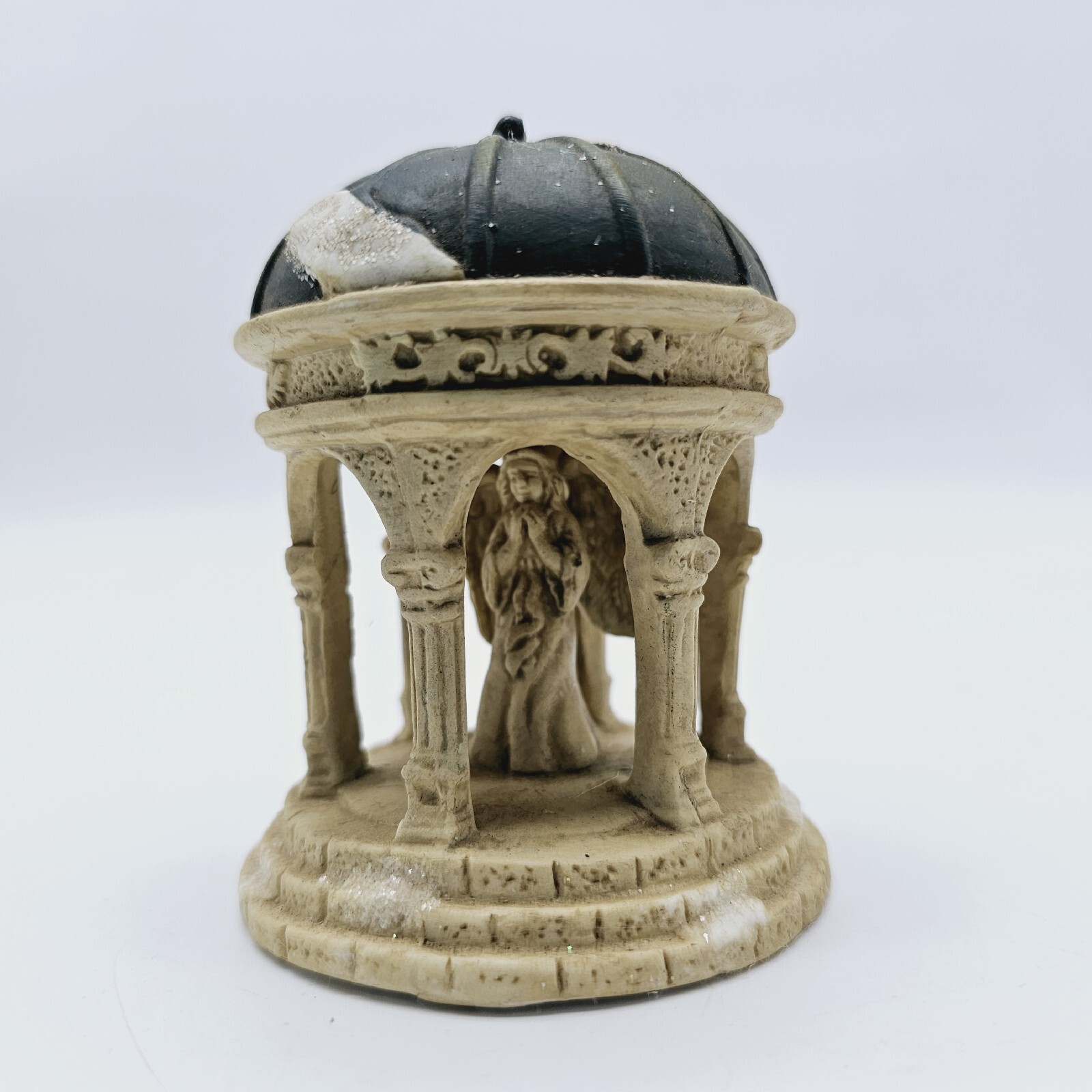 Christmas Lightable Cobblestone Corners 2004 Gazebo With Angel 4″ Tall