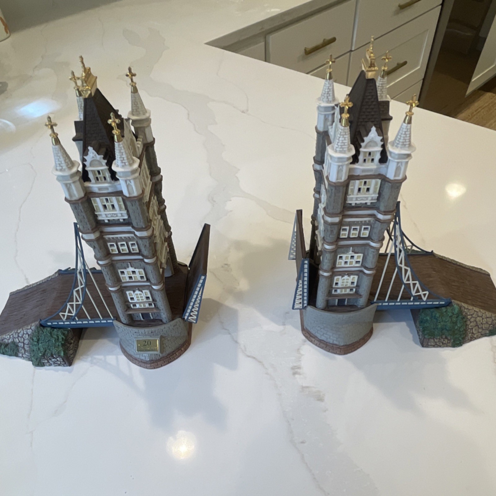 Department 56 Dickens Village London Tower Bridge Ceramic Limited Edition 2003