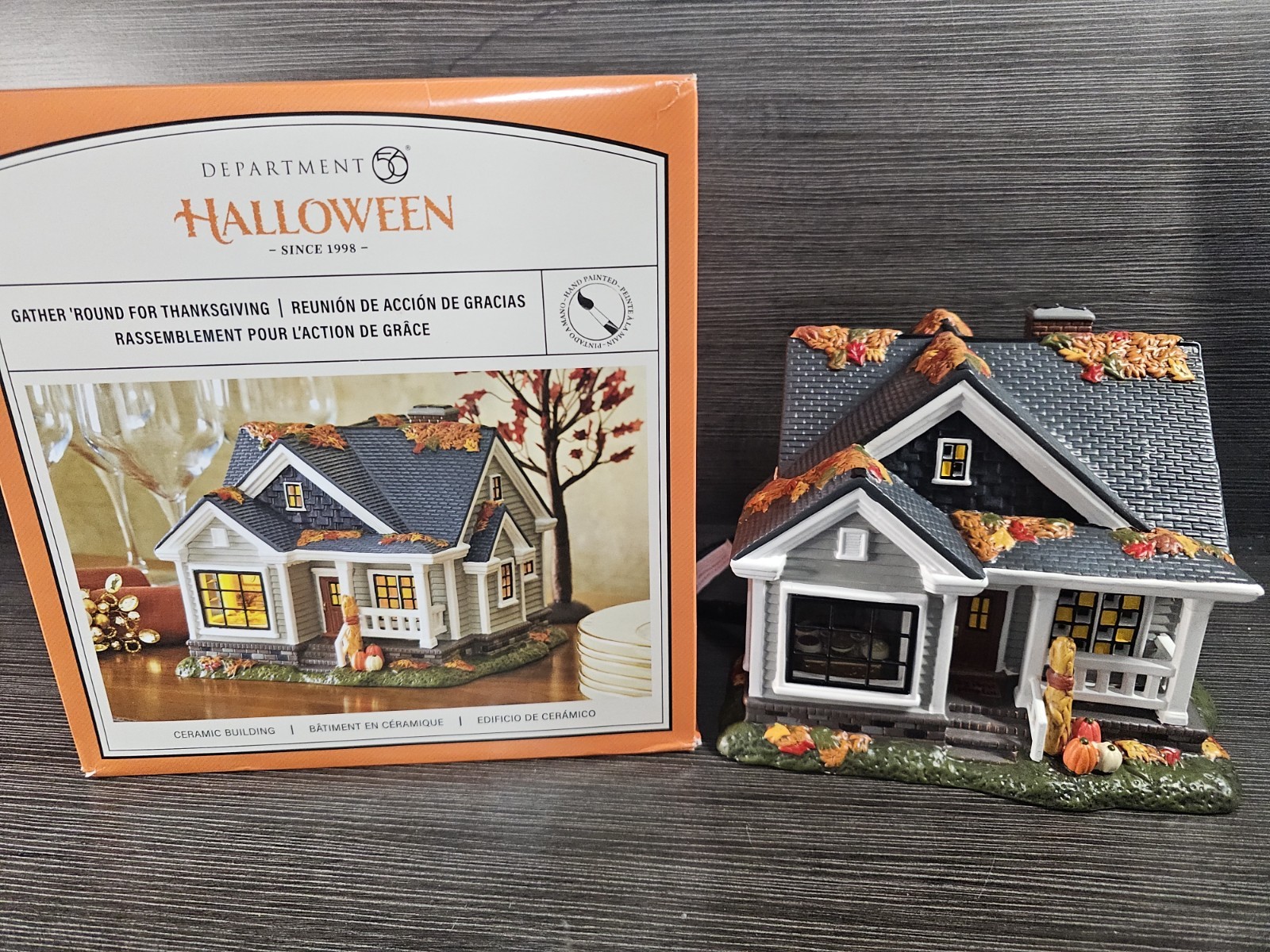 Department 56 Halloween Village, Gather ‘Round For Thanksgiving (6013600)
