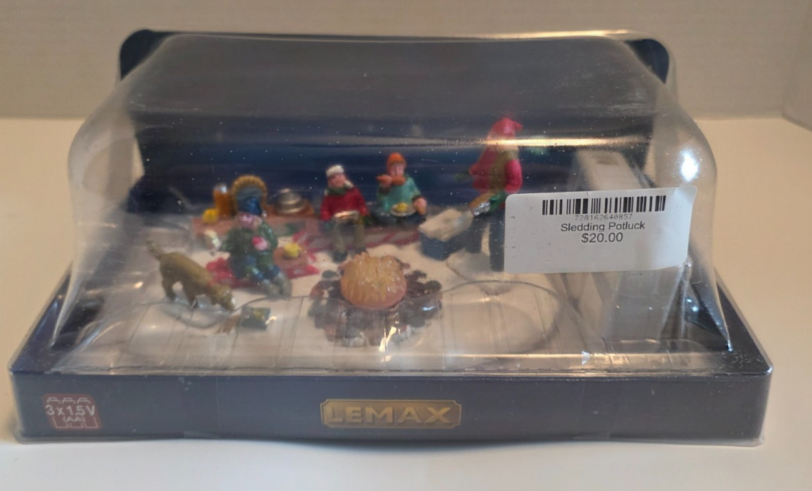 Lemax Village 2016 SLEDDING POTLUCK lighted table accent #64085 NEW IN BOX