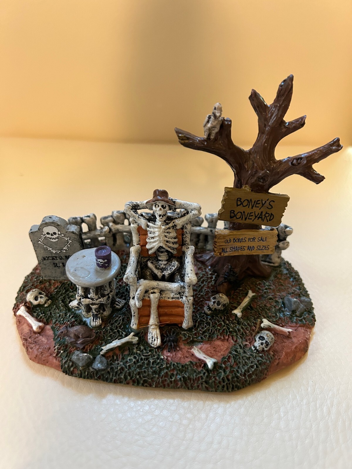 Lemax Spooky Town “Welcome To The Boneyard” #73296 Accent Table Piece Halloween
