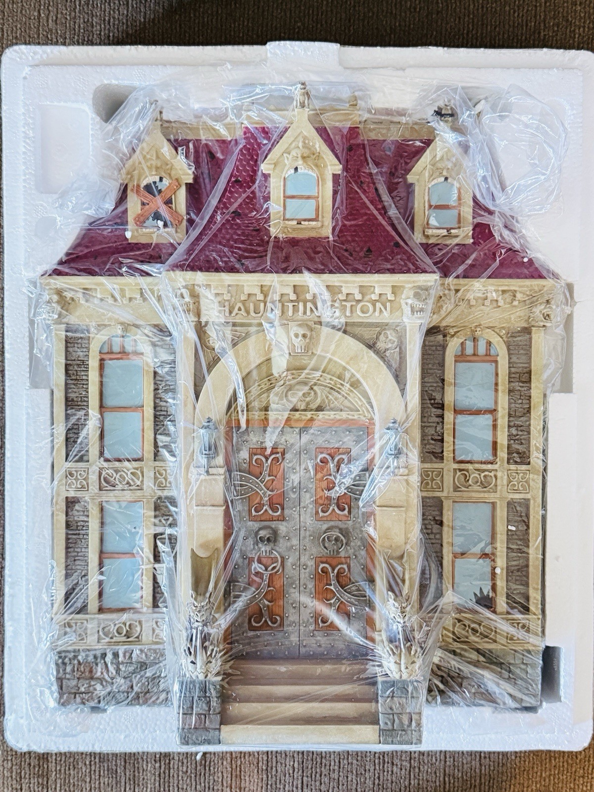 Hallmark Keepsake Hauntington Collection Hauntington Town Hall Lights Sounds NIB