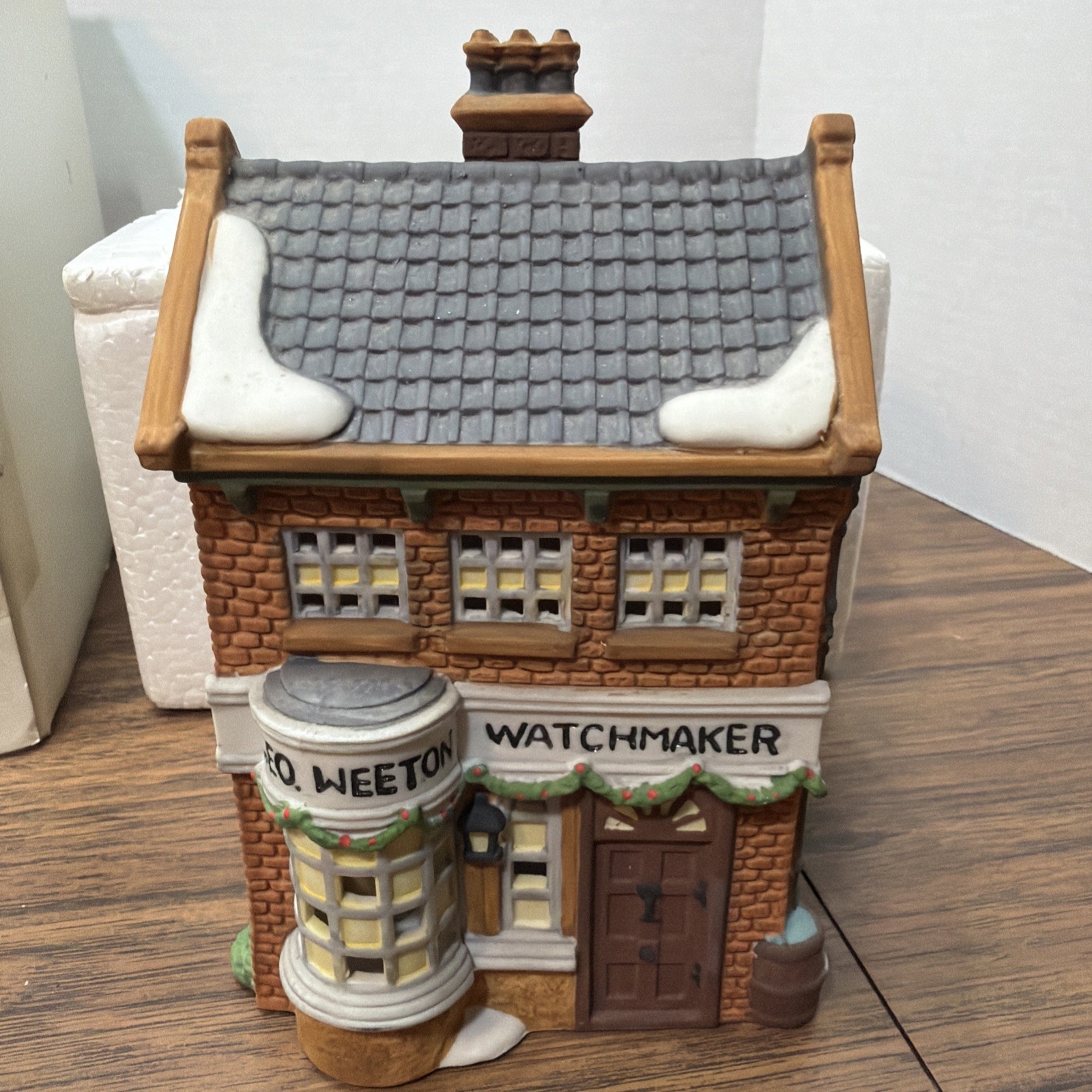 DEPT56 Geo Weeton Watchmaker Heritage Village Collection #5926-9 w/ Box & Light