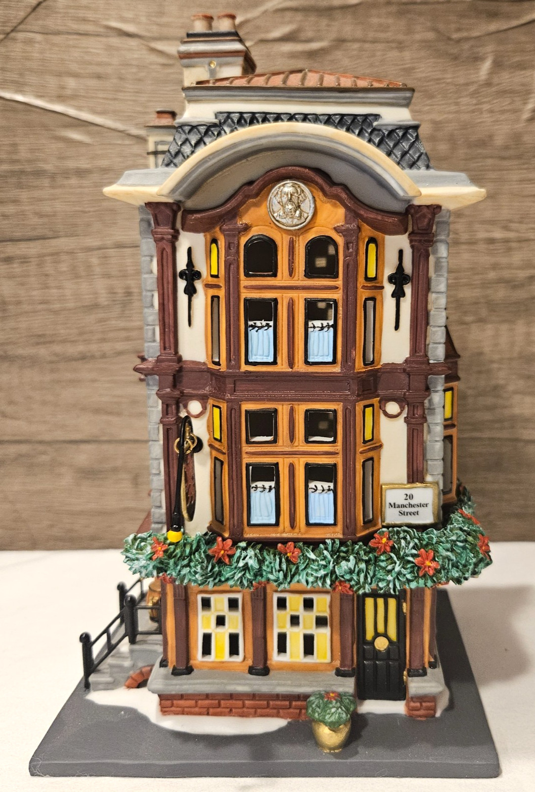 Dept 56 Dickens’ Village “The Red Lion Pub” Anniversary Special Edition~no pin