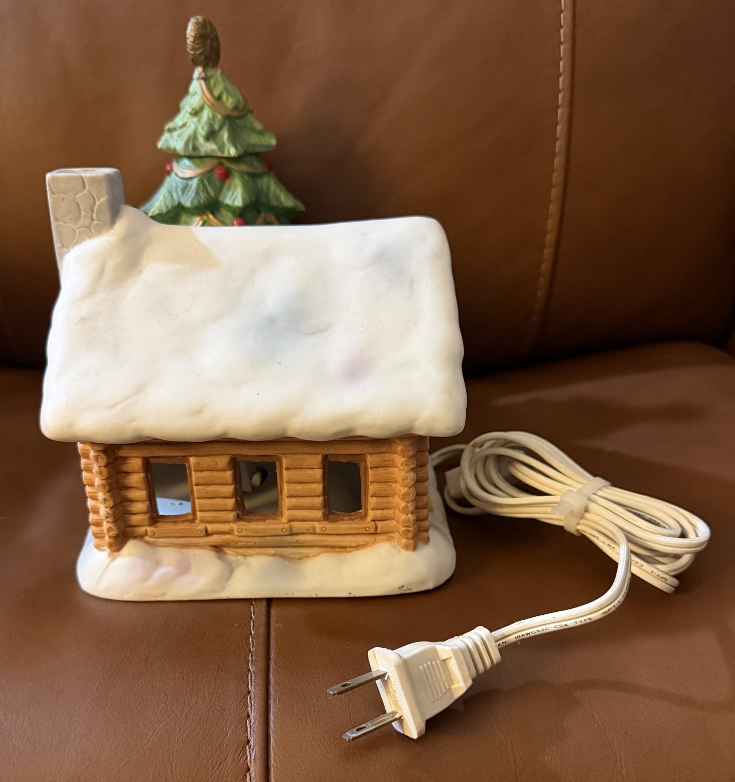 VINTAGE CERAMIC HAND-PAINTED & LIGHTED CHRISTMAS HOUSE WITH TREE