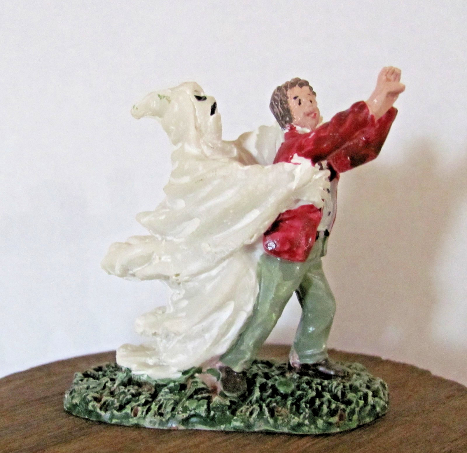 Lemax Spooky Town Figurine – Ghost Grasps Victim #42206