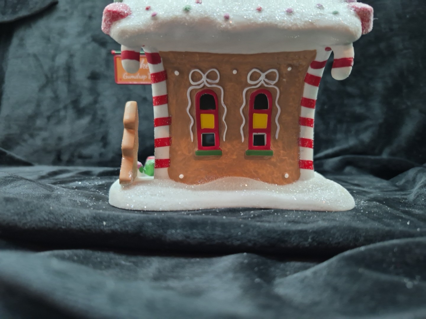 Dept 56 2023 Mickeys Gingerbread Gumdrop House Porcelain With Light Cord