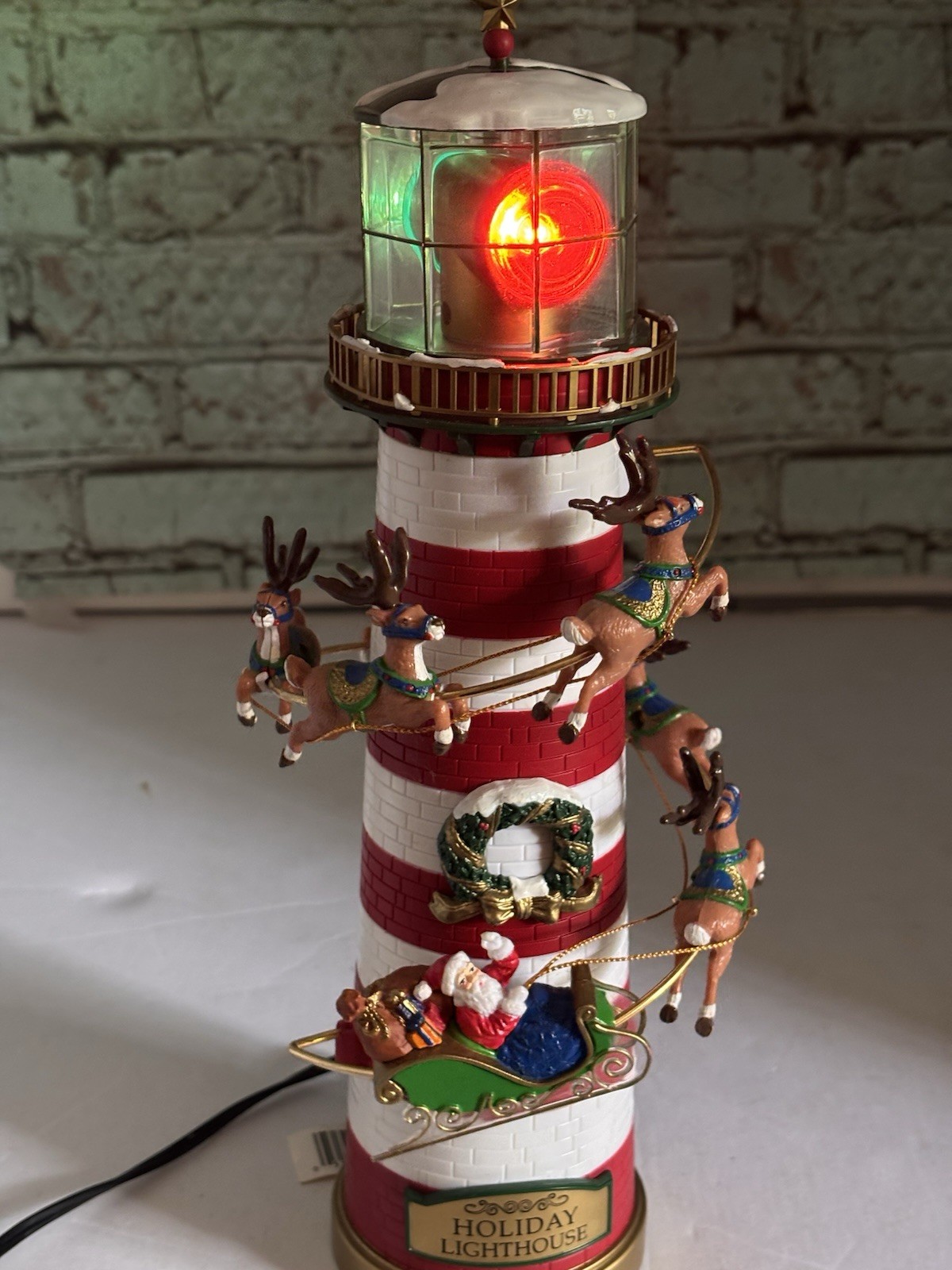Mr. Christmas HOLIDAY LIGHTHOUSE Table Santa Reindeer Light House, Boxed VIDEO