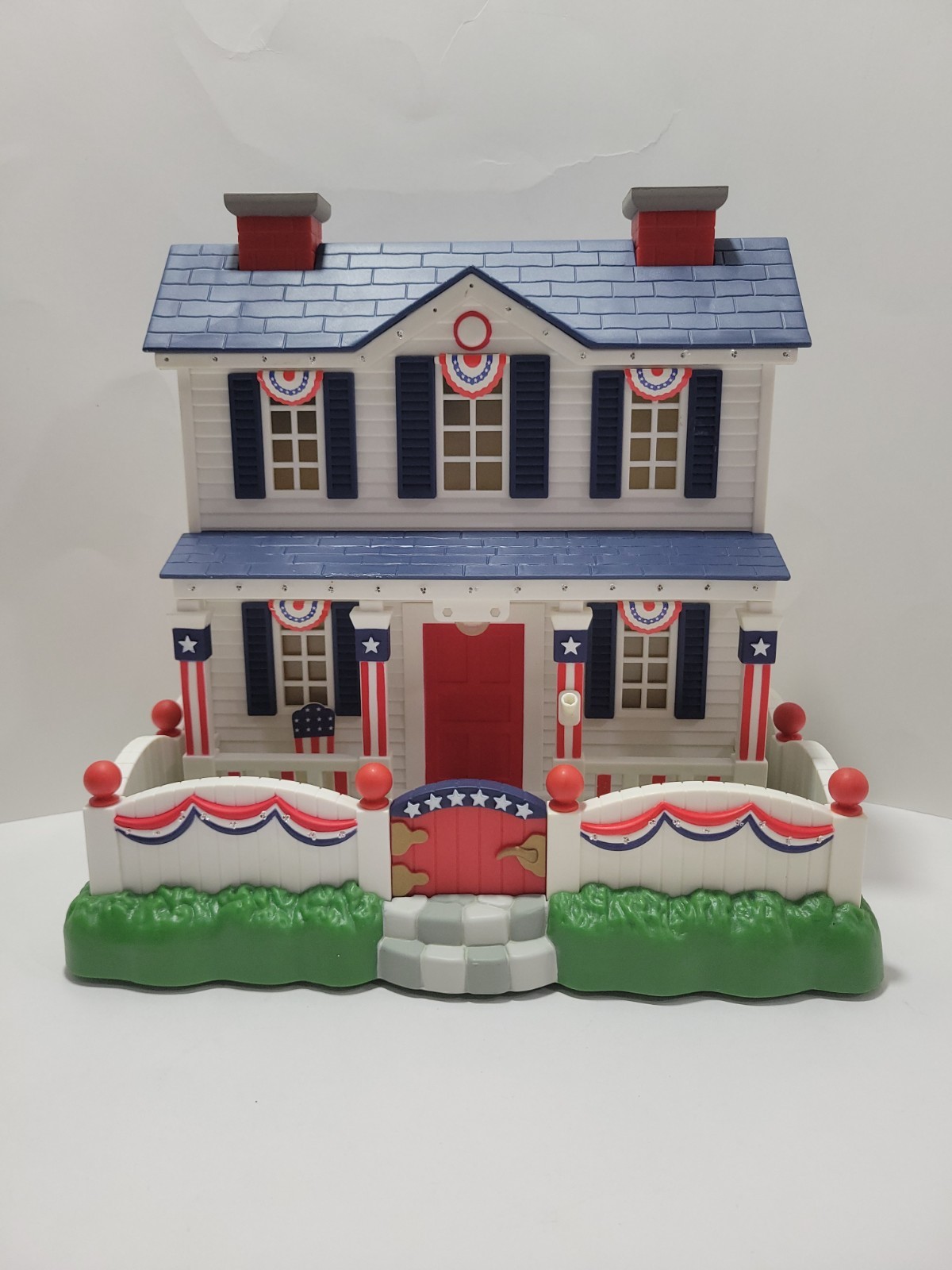 Avon 4th of July Patriotic Lighted American House