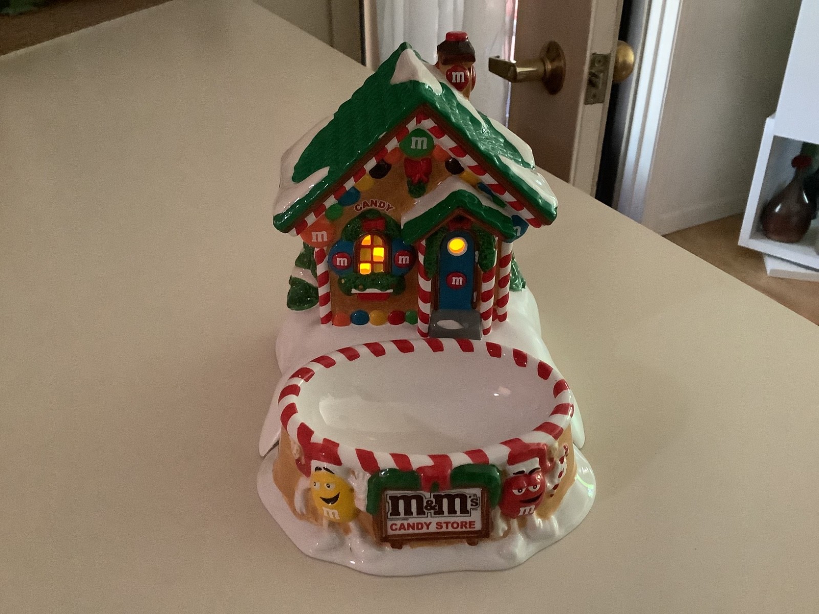 Department 56 M & M’S Lighted Ceramic Candy Store w/ Candy Dish House Vintage