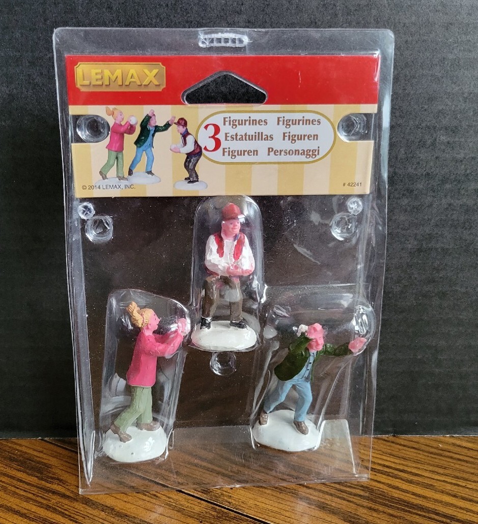 NEW 2014 LEMAX Collection “Snowball Fight” Set of 3 Figures Boys & Girls #42241