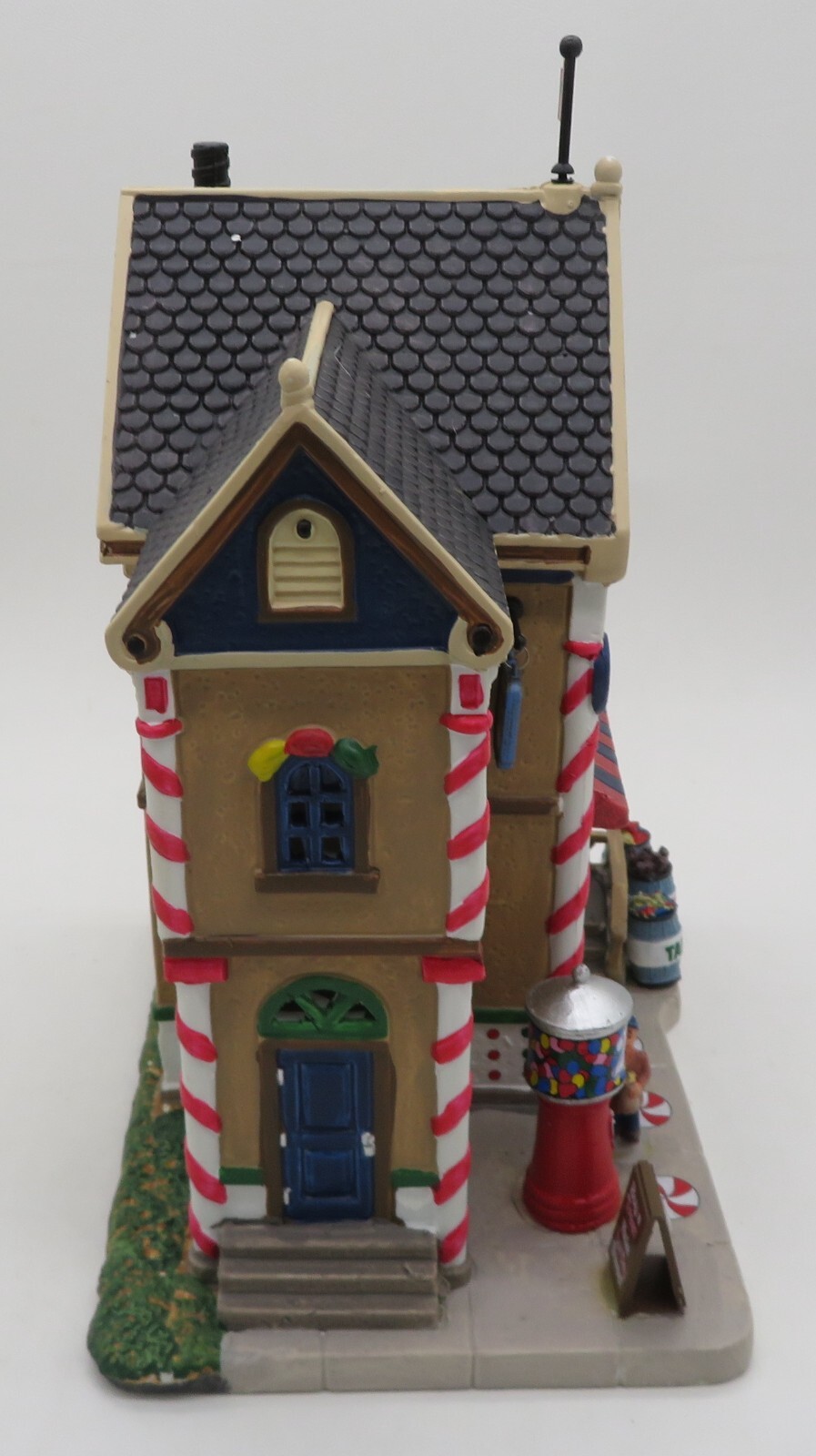 2015 Lemax SWEETALICIOUS CANDY SHOP Store Christmas Holiday Village Town